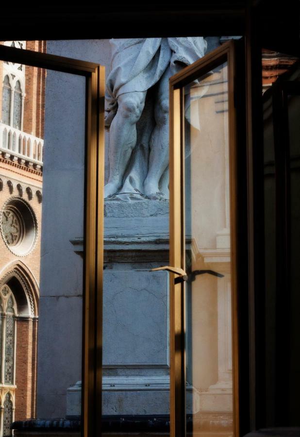 Sokol E Caterina Venedig